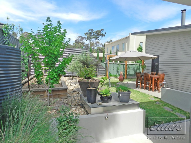 29 Cousins Street, Strathdale VIC 3550