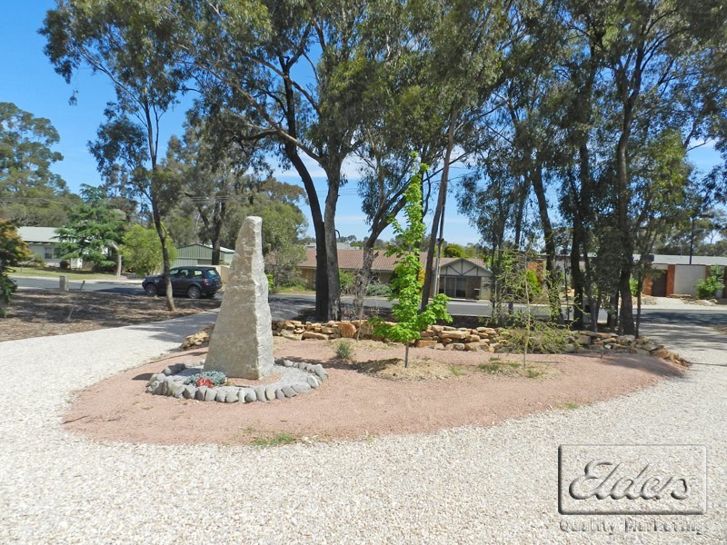 29 Cousins Street, Strathdale VIC 3550