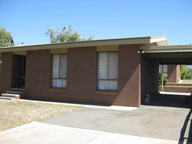 4/33 Hayes Street, Ironbark VIC 3550
