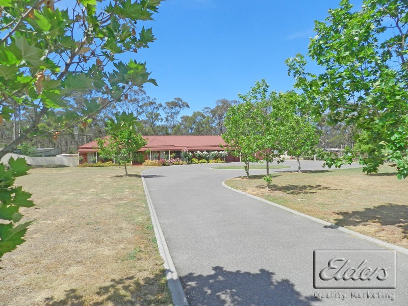 8 Cooper Grove, Strathfieldsaye VIC 3551