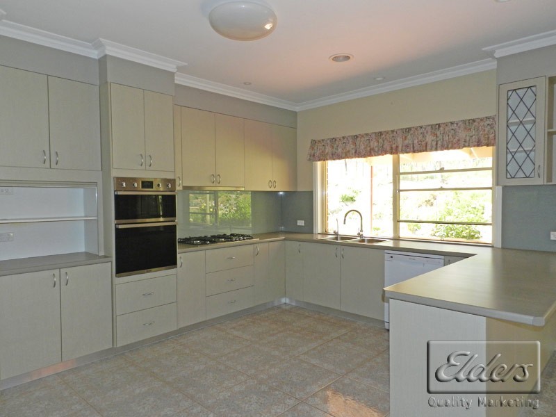 8 Cooper Grove, Strathfieldsaye VIC 3551