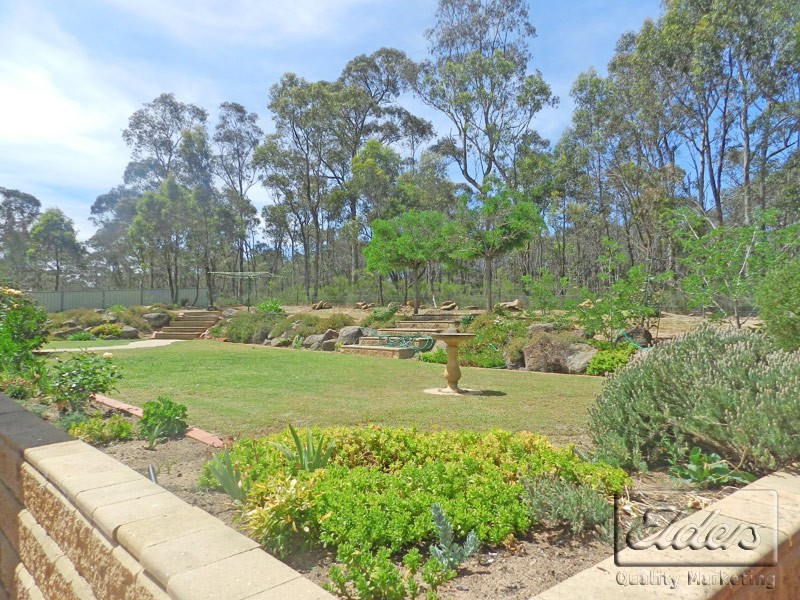 8 Cooper Grove, Strathfieldsaye VIC 3551