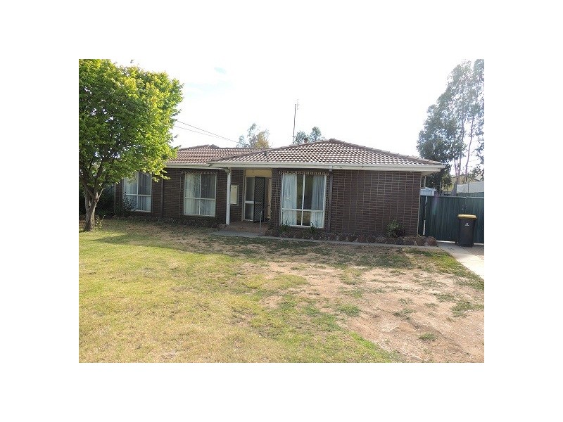 6 Laurie Court, California Gully VIC 3556