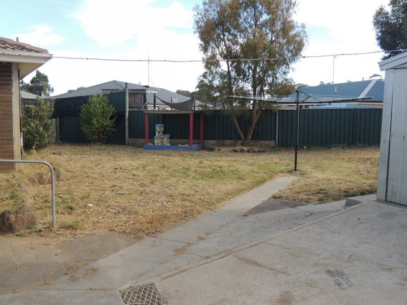 6 Laurie Court, California Gully VIC 3556