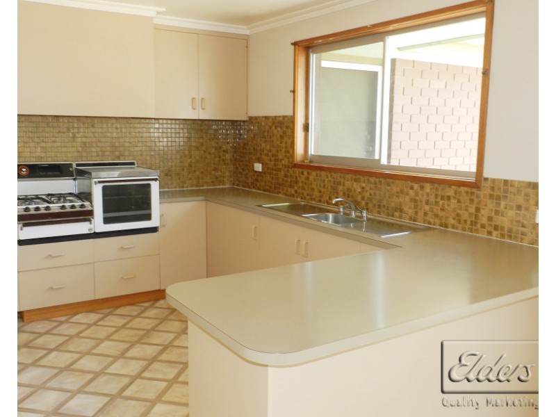 61 Howard Street, Ascot VIC 3551