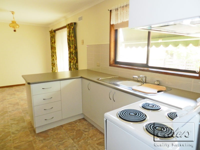 45 Raglan Street, White Hills VIC 3550