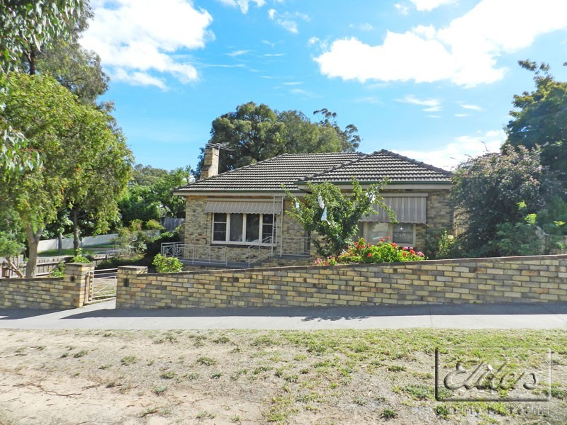 35 Russell Street, Quarry Hill VIC 3550