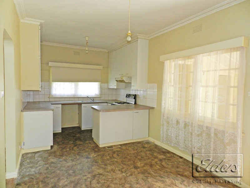 35 Russell Street, Quarry Hill VIC 3550