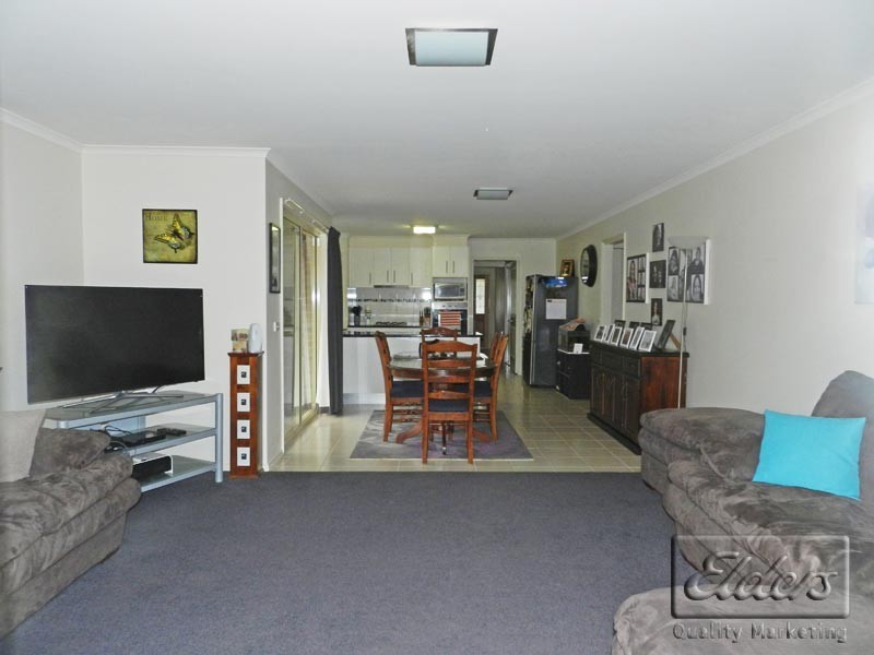 8 Queen Street, Kangaroo Flat VIC 3555