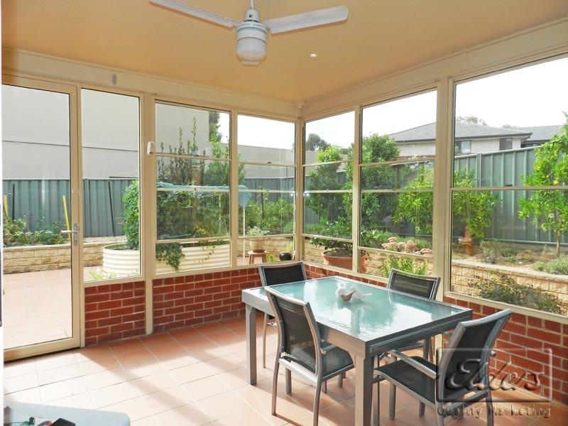 33 Cousins Street, Strathdale VIC 3550