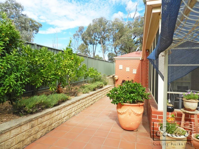 33 Cousins Street, Strathdale VIC 3550