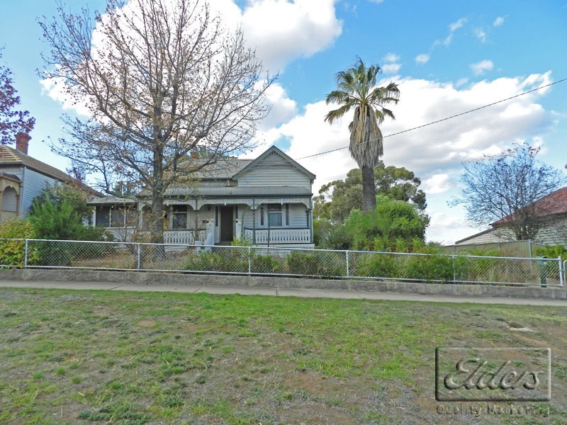 49 Russell Street, Quarry Hill VIC 3550