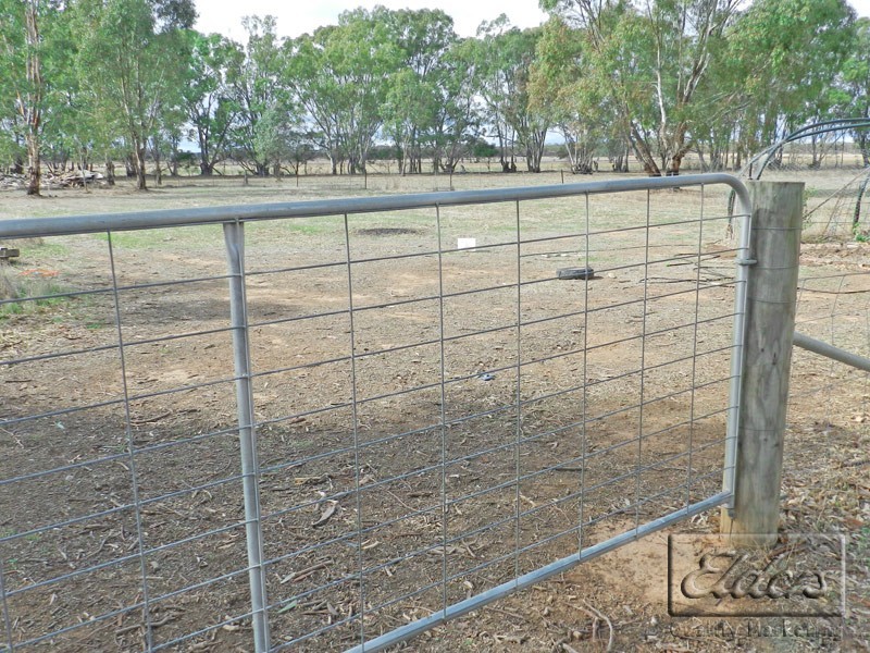 2 Rileys Road, Woodvale VIC 3556