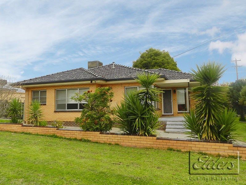 9 High Street, Kangaroo Flat VIC 3555