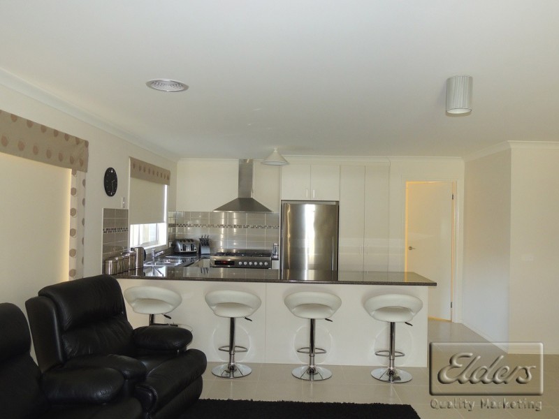 28 Highland Way, Maiden Gully VIC 3551