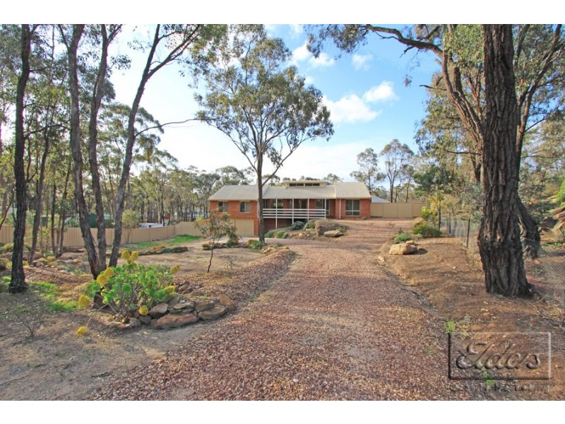 15 Clay Gully Court, Maiden Gully VIC 3551