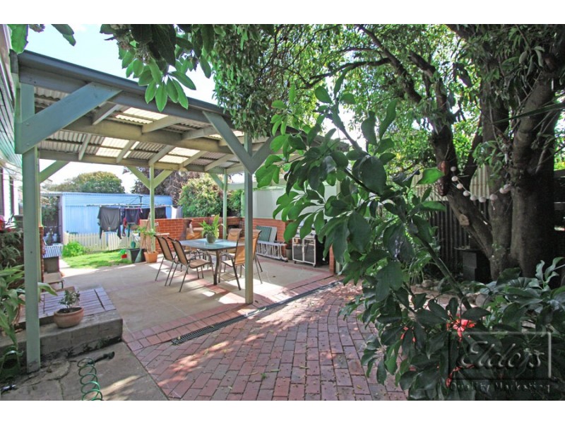 26 Harkness Street, Quarry Hill VIC 3550