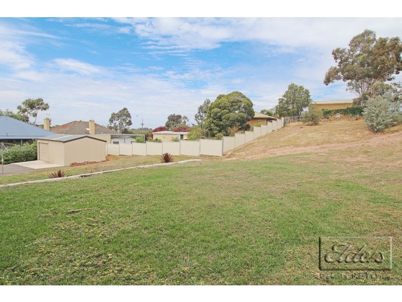 243 Eaglehawk Road, Long Gully VIC 3550