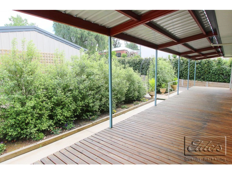243 Eaglehawk Road, Long Gully VIC 3550