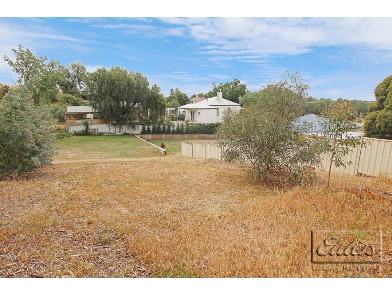 243 Eaglehawk Road, Long Gully VIC 3550