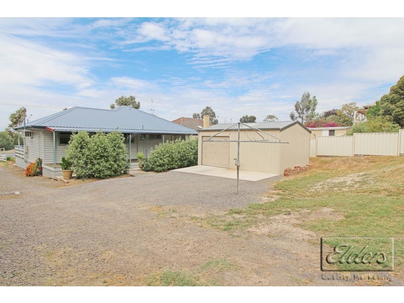 243 Eaglehawk Road, Long Gully VIC 3550