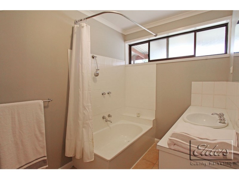 1 Apsley Street, Strathfieldsaye VIC 3551