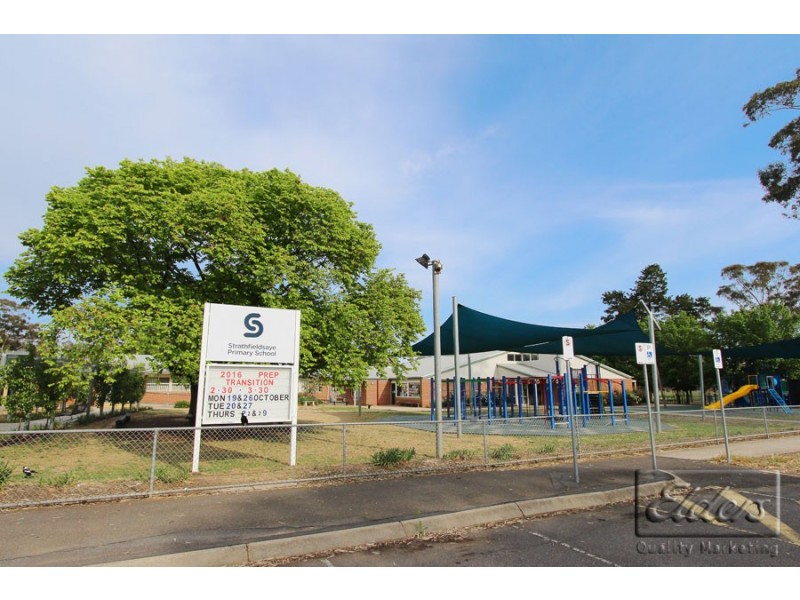 1 Apsley Street, Strathfieldsaye VIC 3551