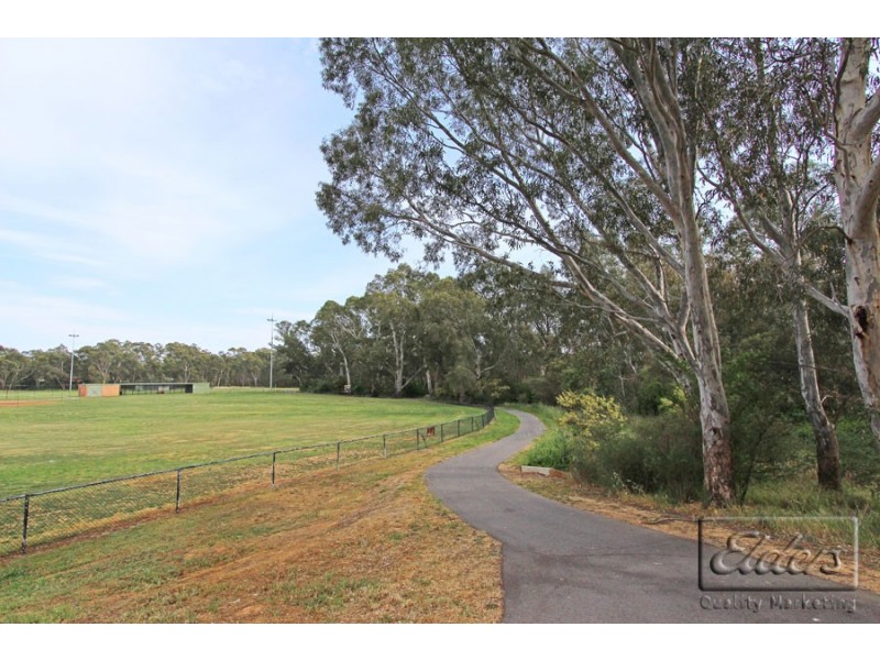 1 Apsley Street, Strathfieldsaye VIC 3551