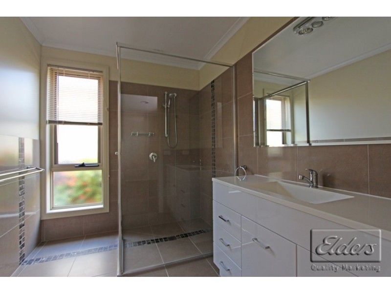 5 Roche Court, White Hills VIC 3550