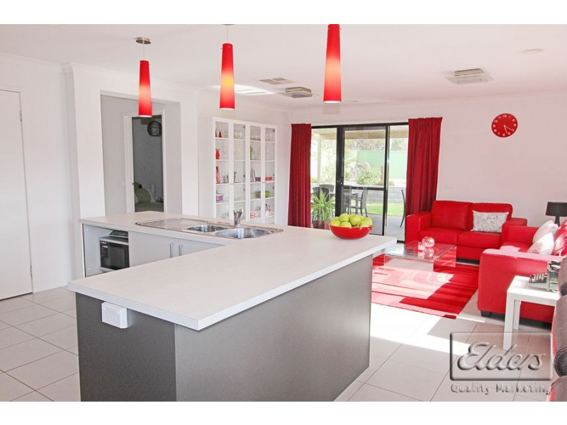 13 Duncan Court, Junortoun VIC 3551