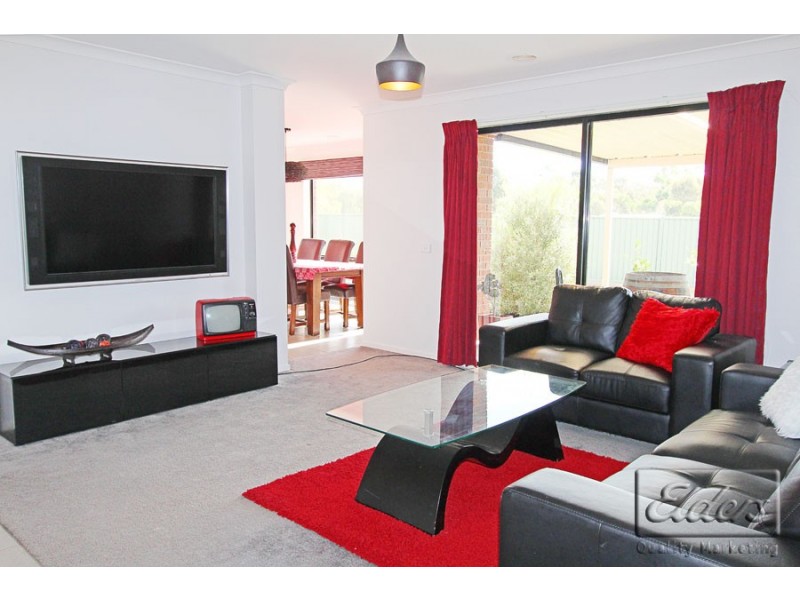 13 Duncan Court, Junortoun VIC 3551