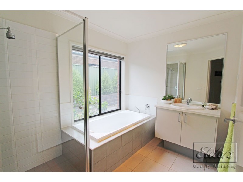 13 Duncan Court, Junortoun VIC 3551