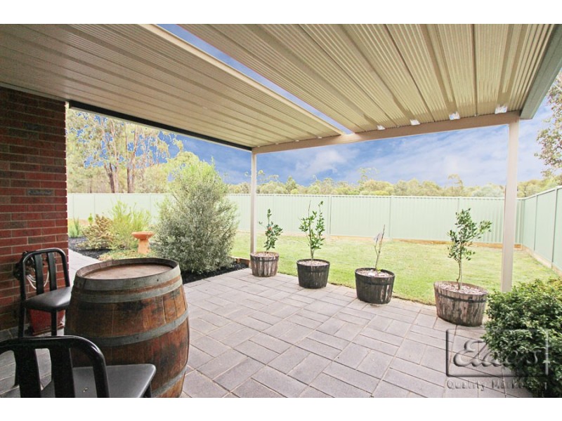 13 Duncan Court, Junortoun VIC 3551