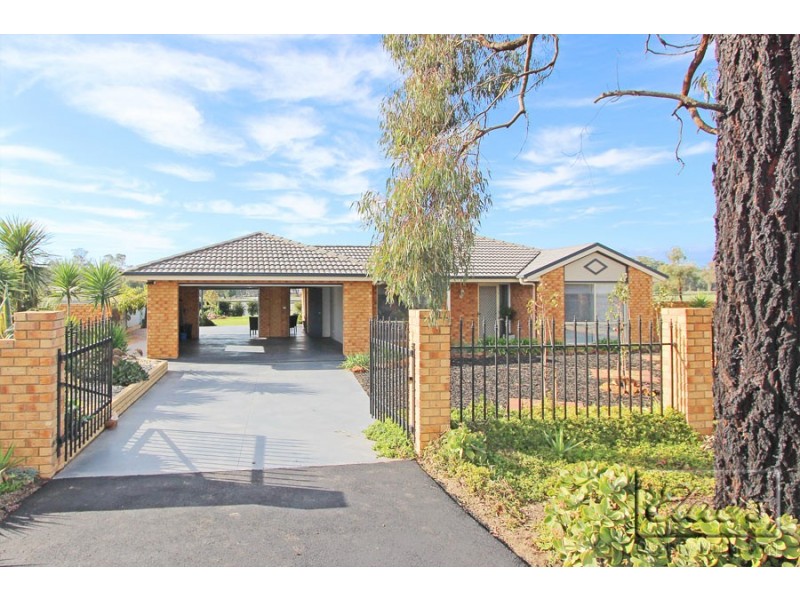128 Rohs Road, East Bendigo VIC 3550