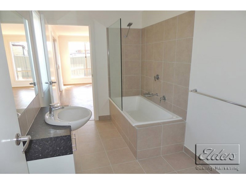 2/74 Somerville Street, Bendigo VIC 3550