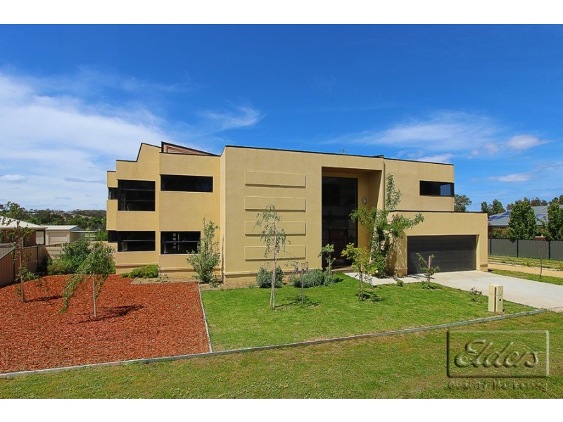 33 Elizabeth Street, Campbells Creek VIC 3451