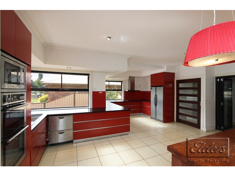 33 Elizabeth Street, Campbells Creek VIC 3451