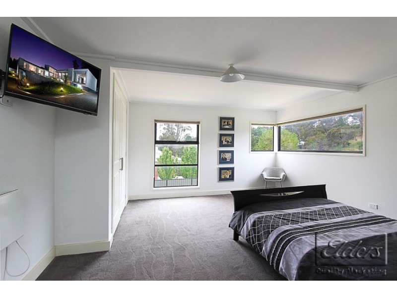 33 Elizabeth Street, Campbells Creek VIC 3451