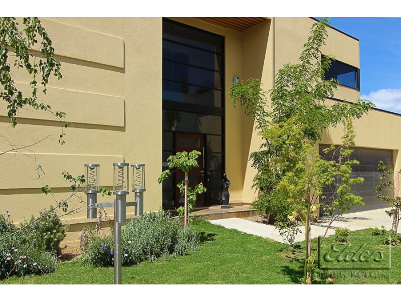 33 Elizabeth Street, Campbells Creek VIC 3451