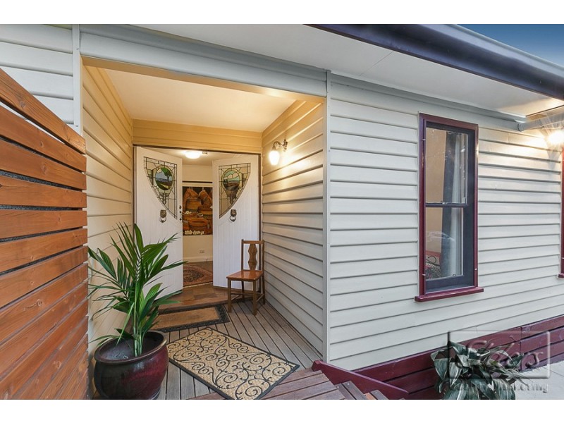 16 Broadway, Lockwood South VIC 3551