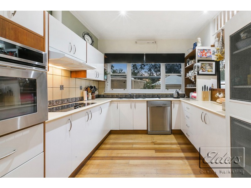 16 Broadway, Lockwood South VIC 3551