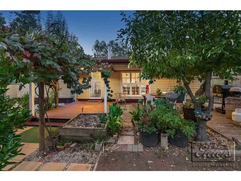 16 Broadway, Lockwood South VIC 3551