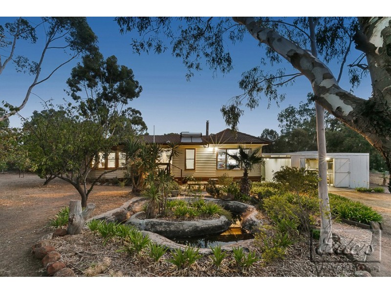 16 Broadway, Lockwood South VIC 3551
