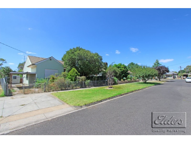 16A Royal Avenue, Kennington VIC 3550