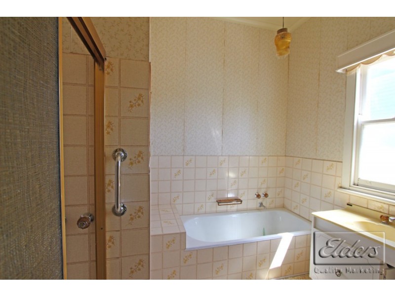 16A Royal Avenue, Kennington VIC 3550