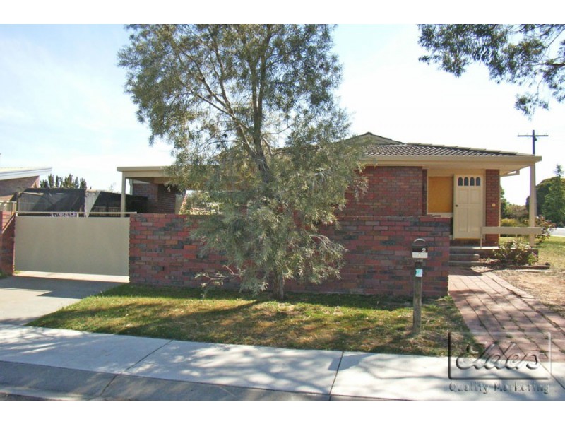 2/1 Bunting Court, Strathdale VIC 3550