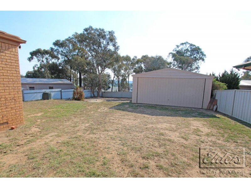 18 Sherwood Drive, Flora Hill VIC 3550