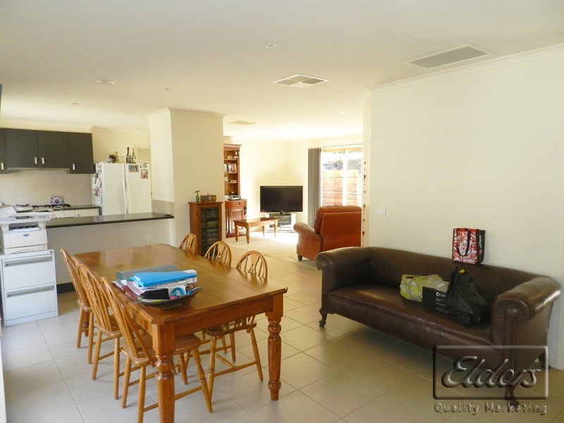 4/27A Lawson Street, Spring Gully VIC 3550