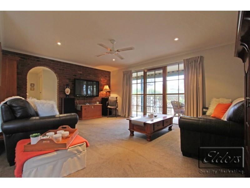 3 Molesworth Road, Kangaroo Flat VIC 3555