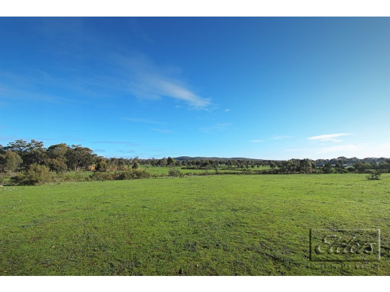 36 George Terrace, Axe Creek VIC 3551